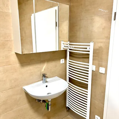 Valentin Homes Dezent In Apartmán Essen